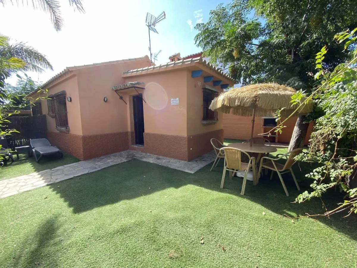 Holiday home Casabungalow En Complejo Turistico Con Jardin Pr Cadiz
