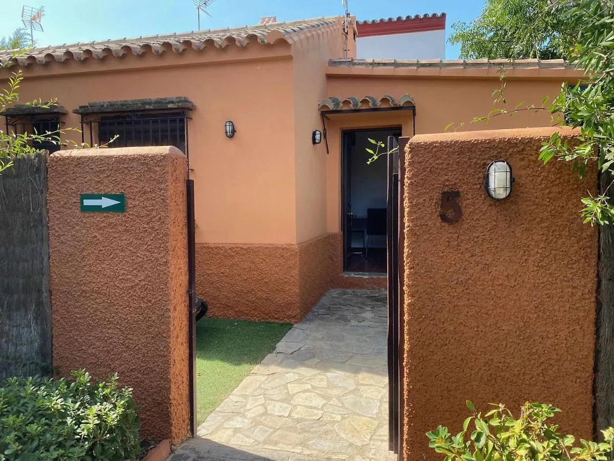 Holiday home Casabungalow En Complejo Turistico Con Jardin Pr Cadiz